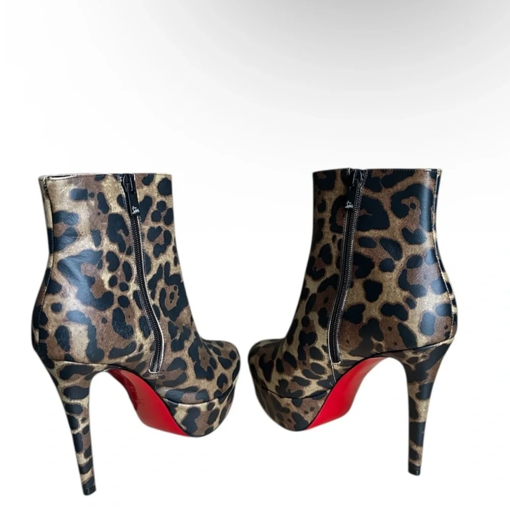 Christian Louboutin super hot